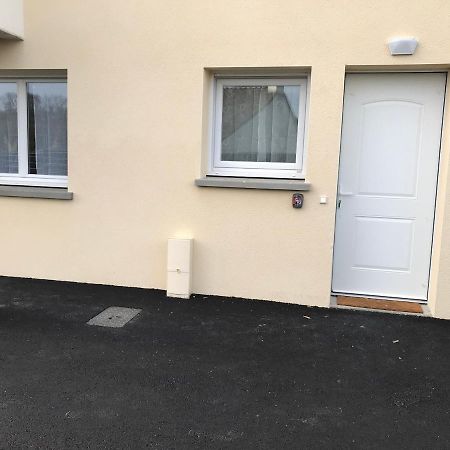 Appartement Numero 4 Ou Numero 8 Savigne-l'Eveque Exterior foto